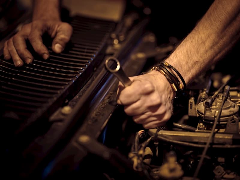 Friendly mechanic ready to help